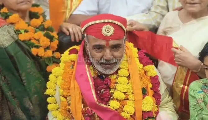 Deputy Mayor Dinesh Bhatt Udaipur 