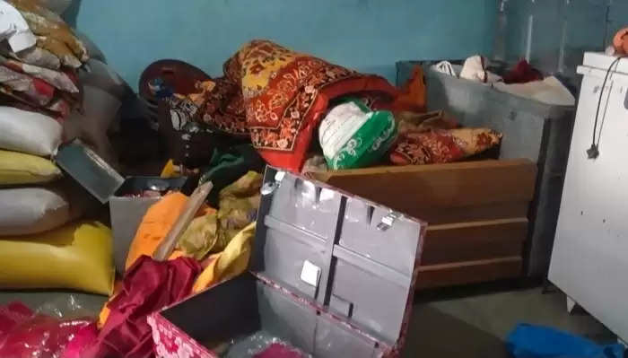 Theft in a house at Salunbar district
