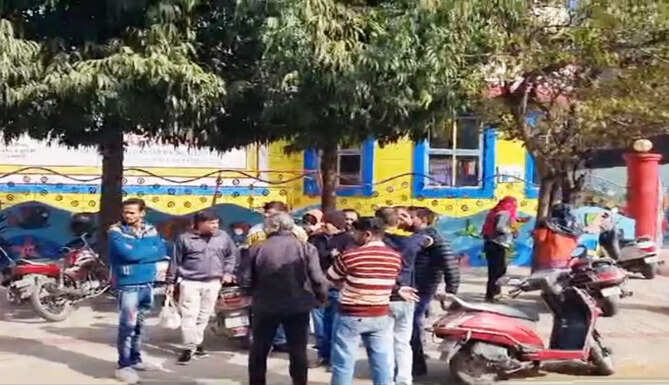 school van overtrun
