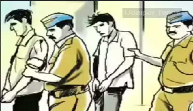 Sukher Police in Udaipur arrested a man accused of taking an EV scooter from a showroom under false pretenses and failing to return it.
