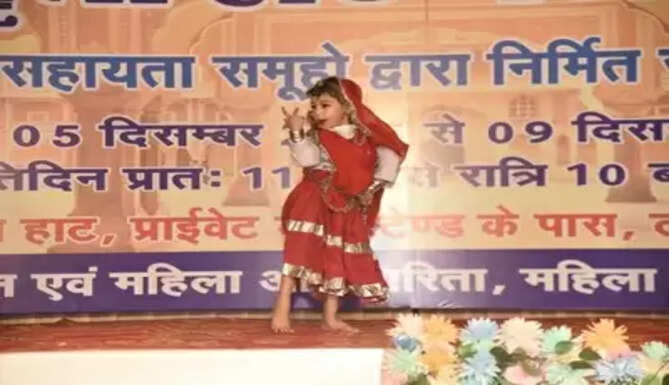 Women selling handmade products at Amrita Haath Mela in Bhilwara File Name: amrita-haath-mela-bhilwara-women-empowerment-handicrafts