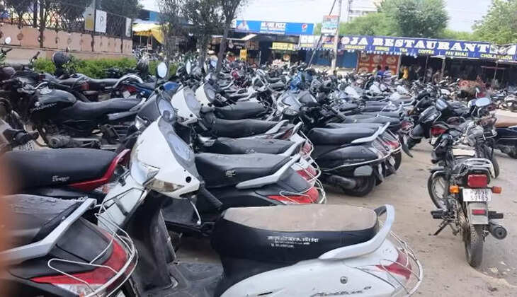 parking at outside celebration mall