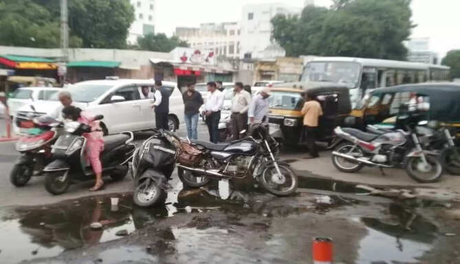 collector stoped by advocate