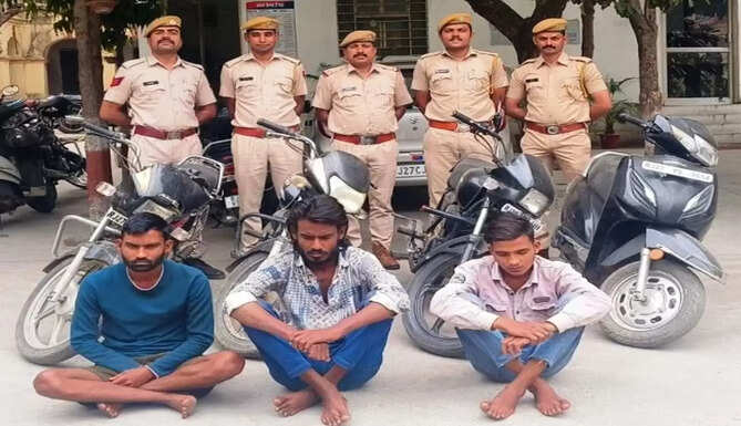 scooty theft arrest