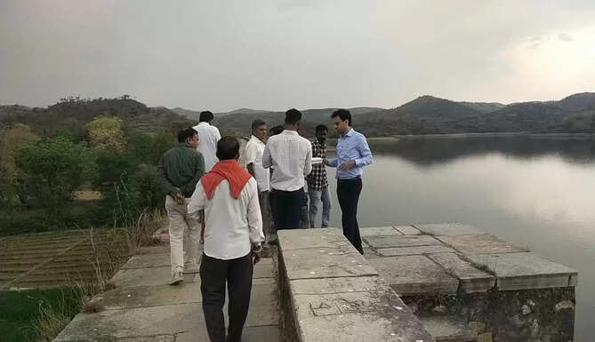 Madar Lake