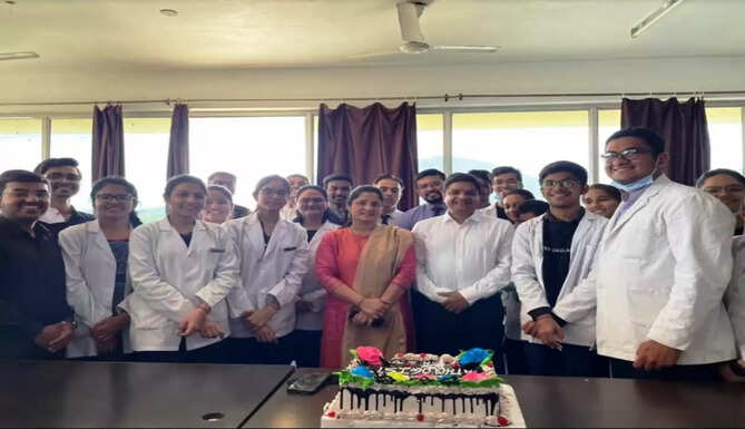 oral pathologist
