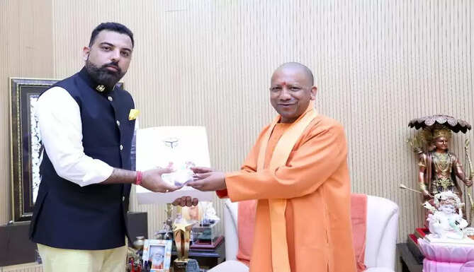 lakshyraj singh meet with yogi