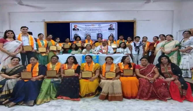 teachers felicitated