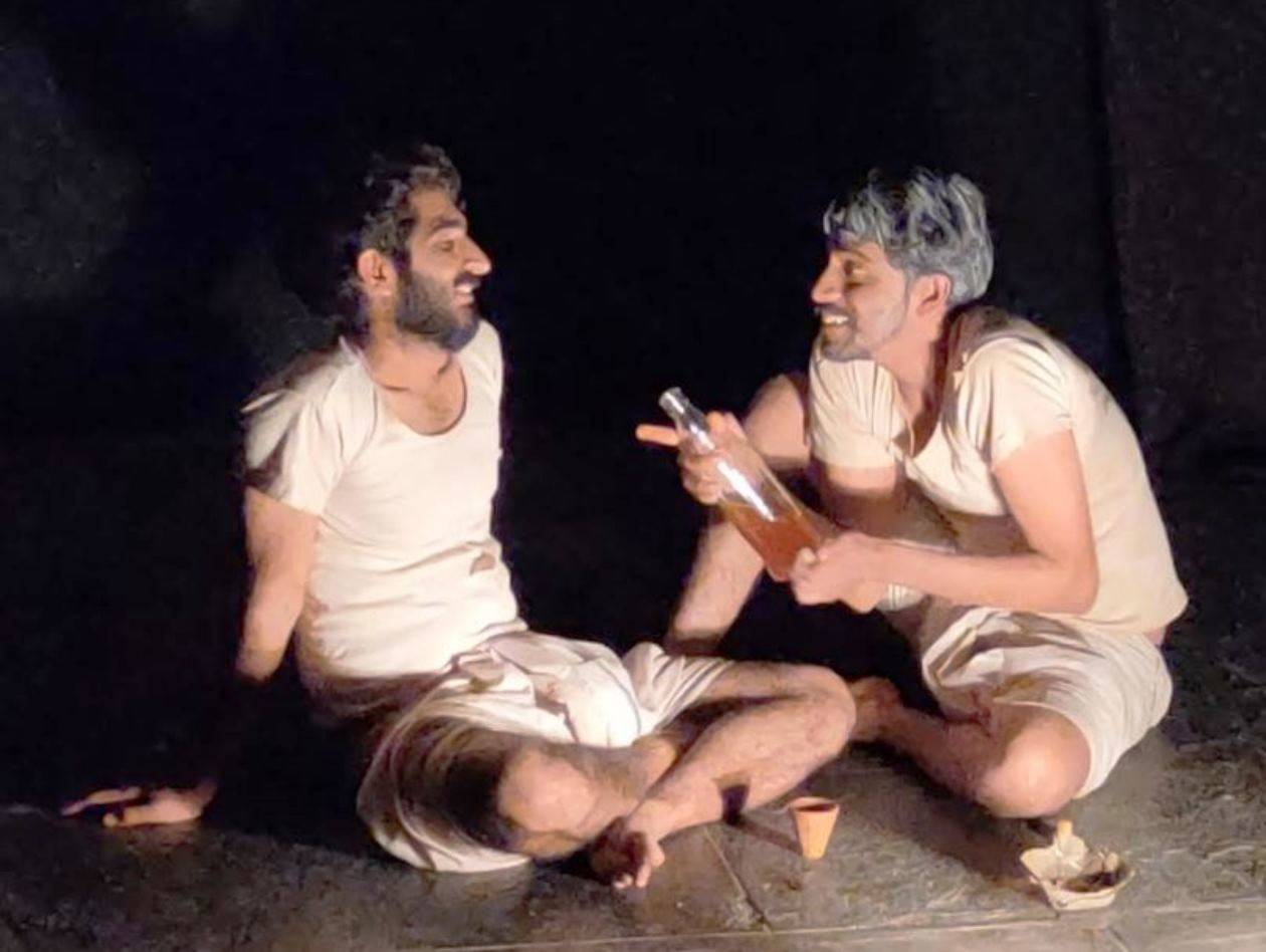 नाट्यांश के कलाकारों ने किया मुंशीजी की कहानी ‘कफन’ का मंचन
