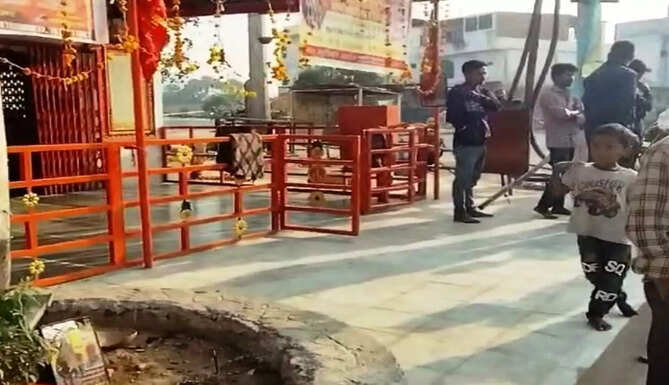 theft in mandir