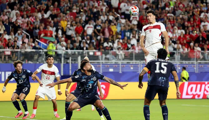 Turkey players show disappointment after losing 1-0 to Paraguay and being eliminated from the FIFA World Cup 2026.