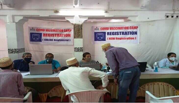 दाऊदी बोहरा कोविड केयर सर्विसेज़ द्वारा जमातखाने में दुसरे दिन भी टीकाकरण शिविर