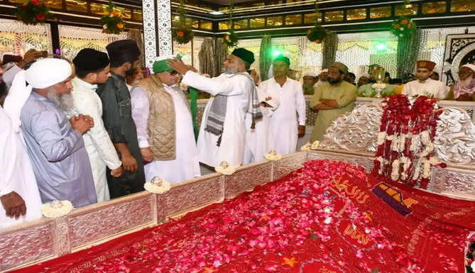 mastan baba urs