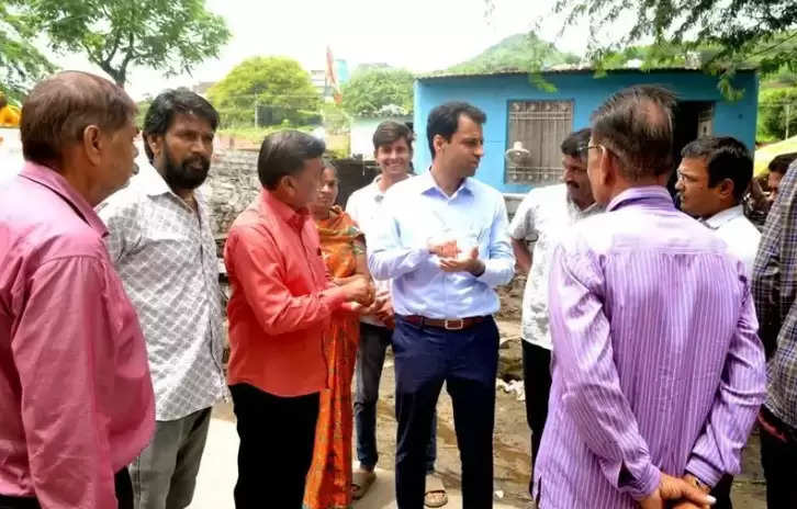 District Collector Visit to Bargaon for Indira Gandhi Smartphones distribution