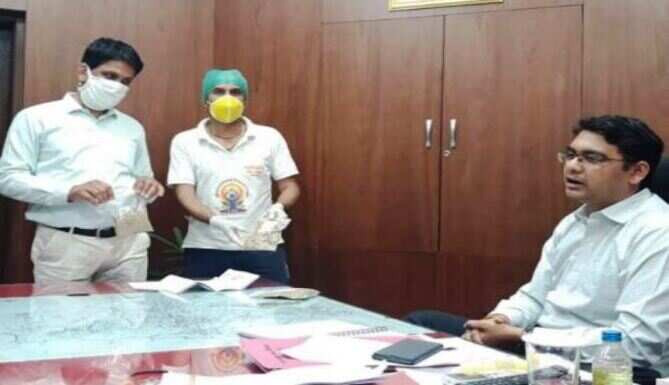 कोरोना कर्मवीरों के लिए आयुर्वेद विभाग का काढ़ा वितरण जारी