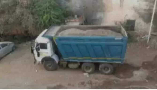 Dumper seized  by police