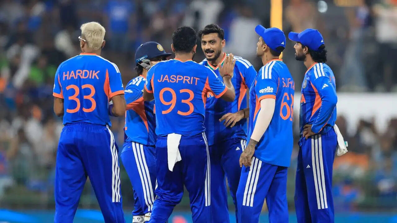 India Crushes Pakistan by 61 Runs in Colombo, Advances to T20 World Cup Super Eights