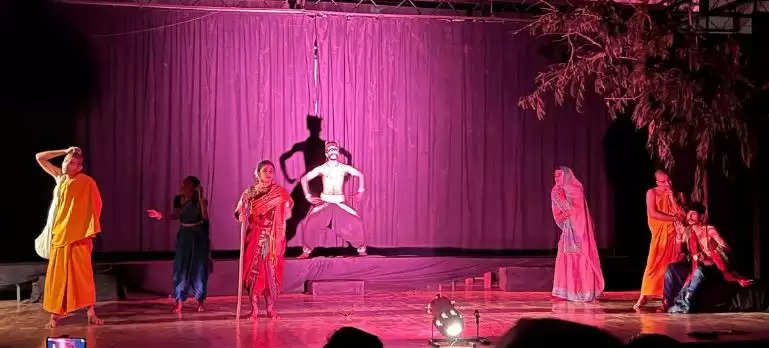 Udaipur Theatre Bhagavadajjukam Natyansh Rangshala Play Shilpgram West Zone Cultural Centre Udaipur WZCC Rekha Sisodia 