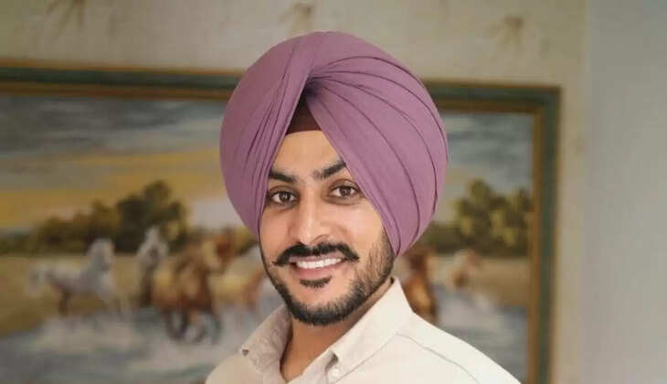 Punjabi Singer Rajvir Jawanda Dies at 35 Following Serious Car Accident