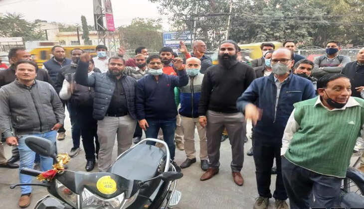 bank employee agitation