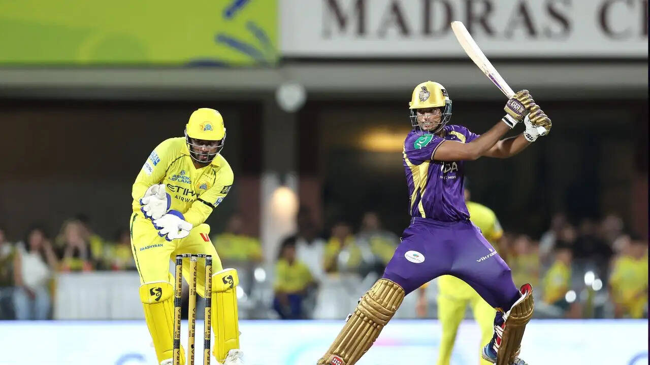Samson and Noor shine as CSK secure dominant 32-run win
