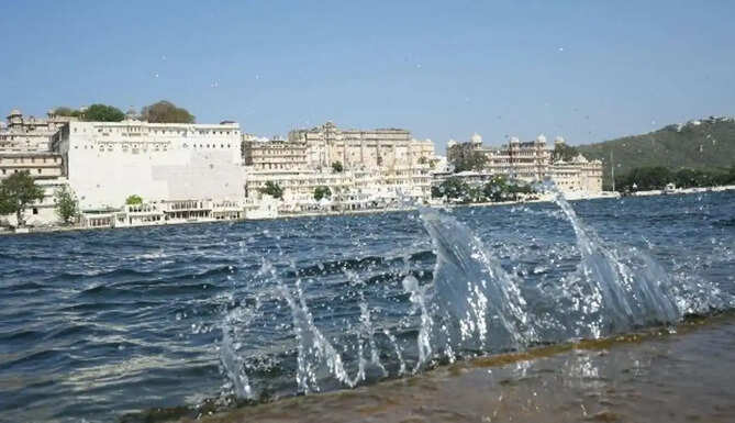 pichola lake 