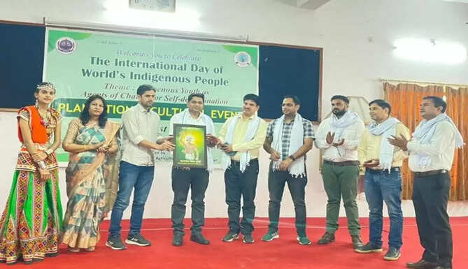 adivasi divas