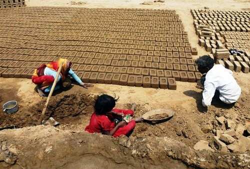 Bonded labour rescued from Kavita
