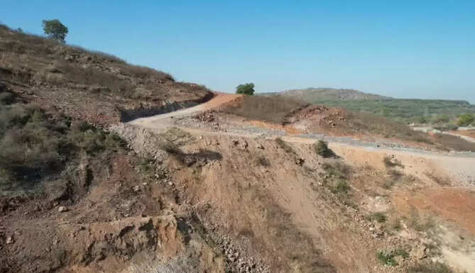 MOUNTAIN CUTTING