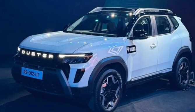 Renault Bigster SUV with three-row seating, expected hybrid engine options and modern interior features for the Indian market.