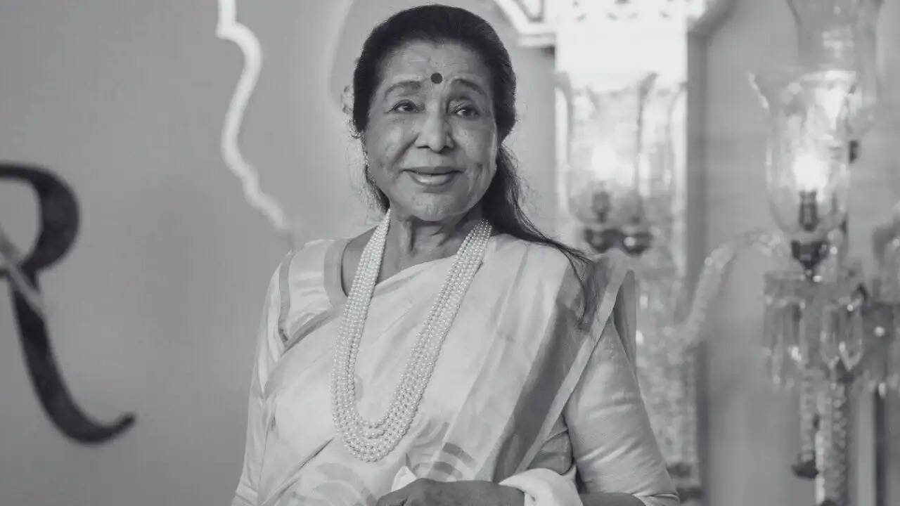 Asha Bhosle Passes Away at 92