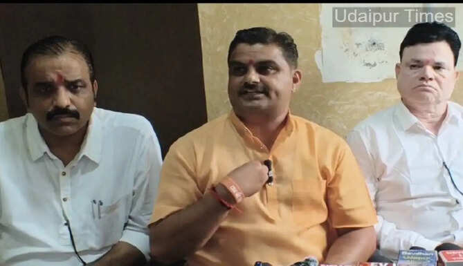 Karni Sena leaders addressing a press conference in Udaipur over the death of Devaraj Singh Palada during the Jaipur UGC protest.