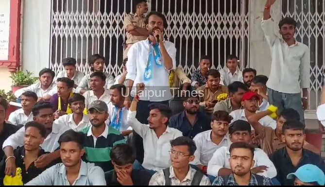 NSUI leaders submitting a 10-point memorandum to Mohan Lal Sukhadia University administration in Udaipur over student issues.