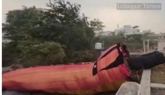 Statue of Rawan collapsed 