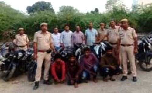 दुपहिया वाहन चोरी के चार अभियुक्त गिरफ्तार