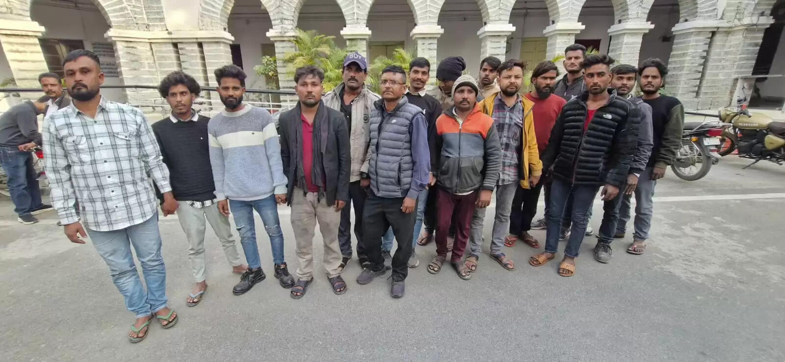 Udaipur Police Arrest 318 Accused in Major District Raid — December 6 Operation