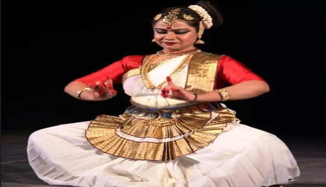 mohini attam
