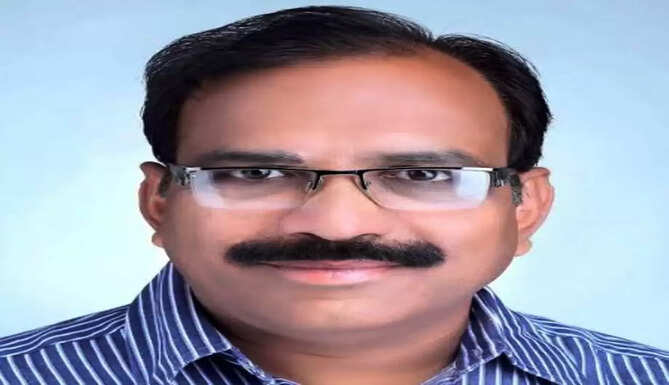 Dr Tuktak Bhanawat