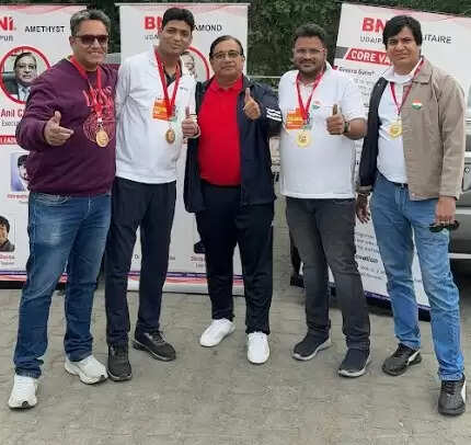 BNI Udaipur celebrated Republic Day with a cycling ride at Fateh Sagar Lake, uniting members across chapters to promote health, unity, and purpose.