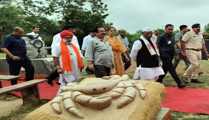 governor in shilpgram