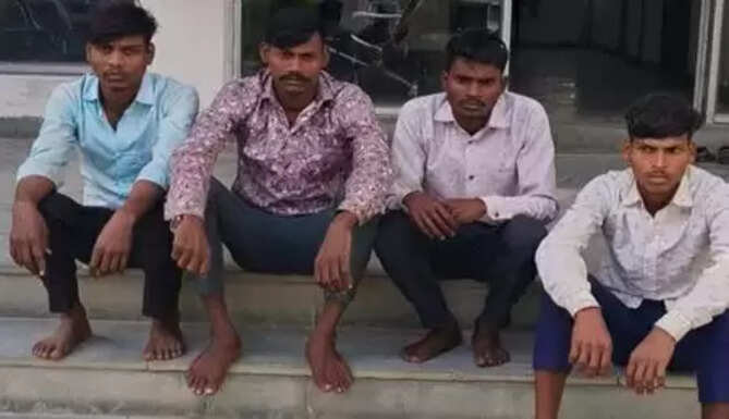 Gogunda police team arrests four accused from Ogna forest in Udaipur district