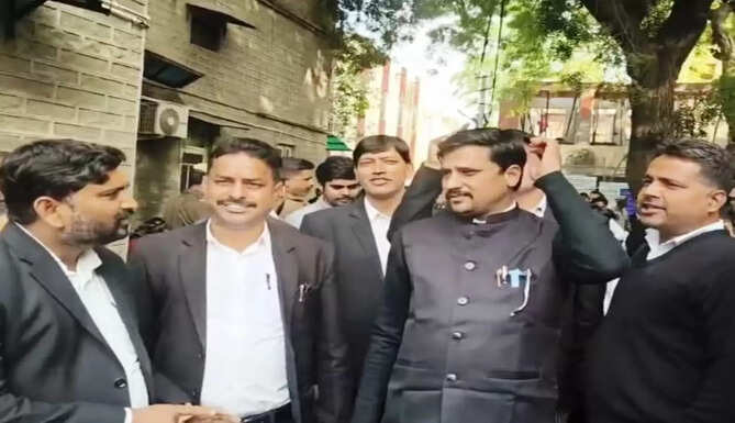 advocate protest