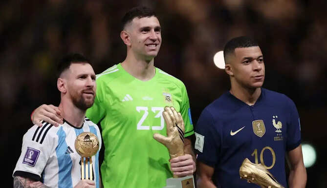 FIFA World Cup Golden Ball, Golden Boot, Golden Glove and Player of the Match trophies with details on whether they include cash prizes.