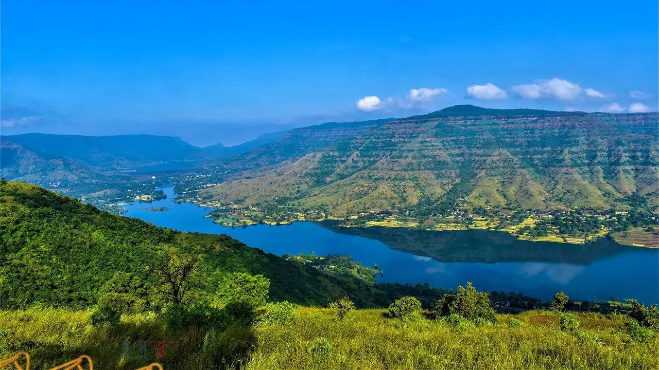 मानसून में घूमने के लिए देश की 7 सबसे खूबसूरत जगहें !