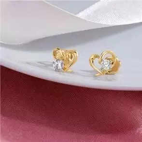 Level-Up Your Jewellery Collection With Trendy Women’s Diamond Earrings Stud Diamond Earrings