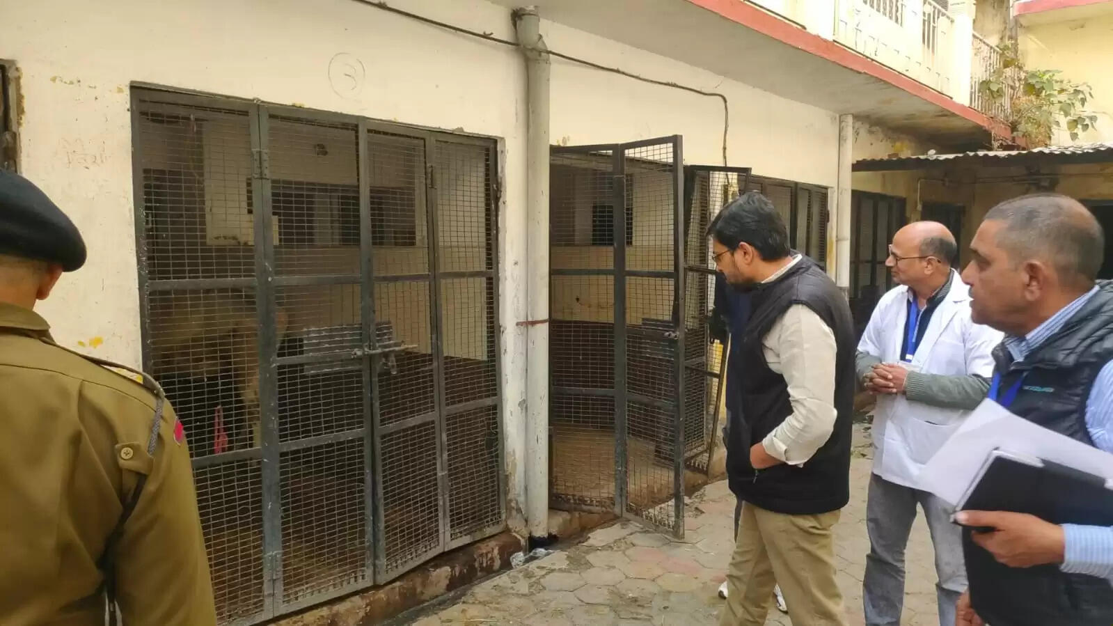 Udaipur Collector Namit Mehta inspecting multi-purpose veterinary hospital at Chetak Circle | Udaipur Veterinary Hospitals Inspected for Quality Animal Healthcare