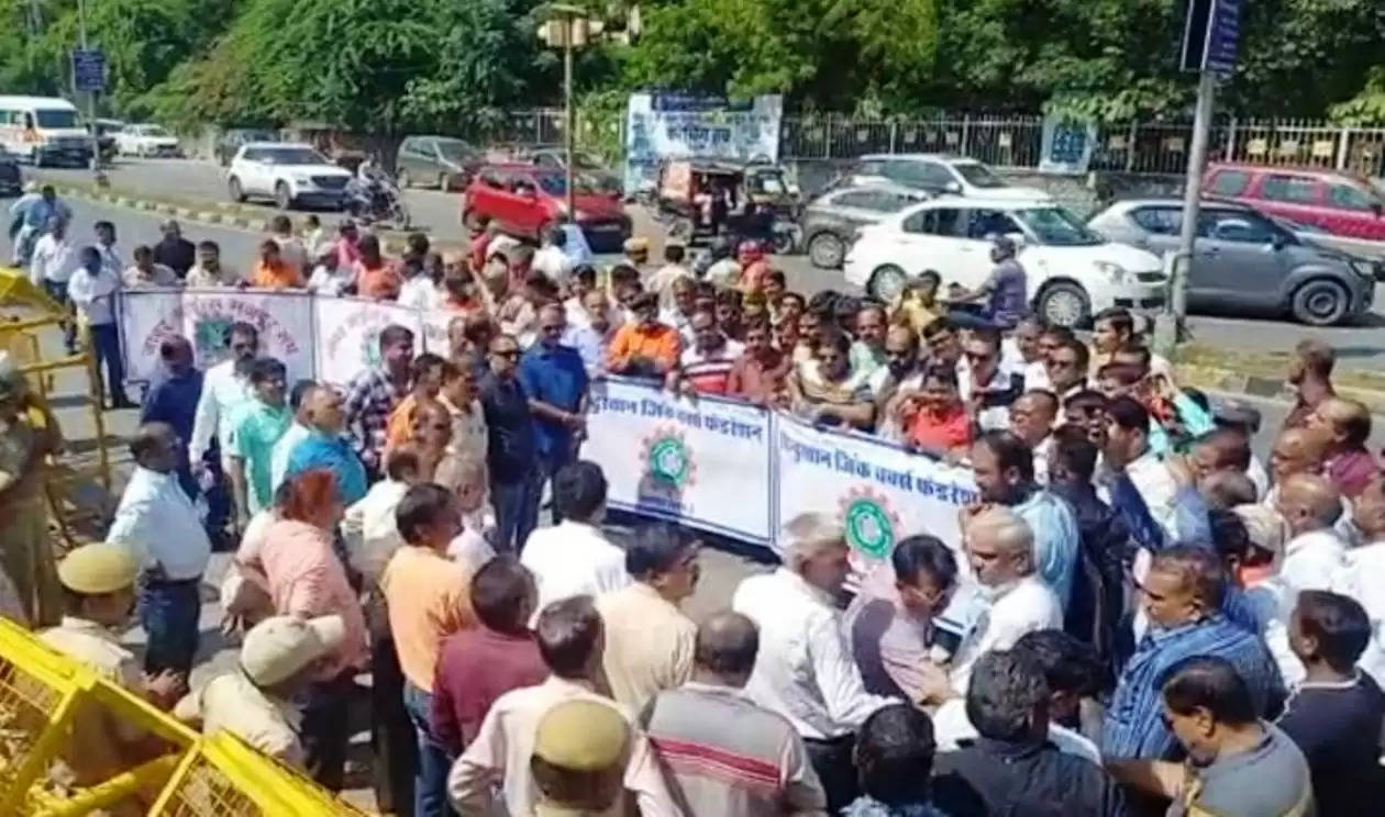 protest over firing on intuc leader