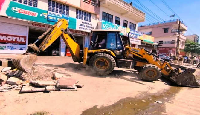 encroachment removed from savina