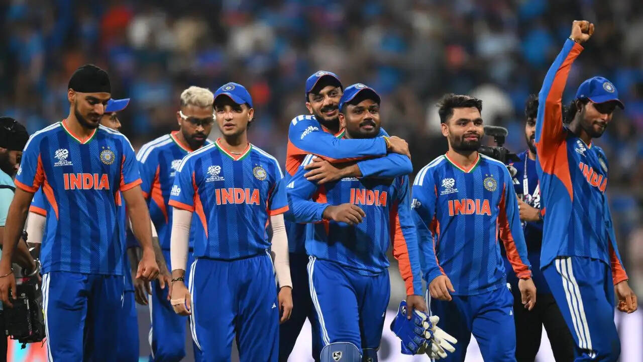 Besides flights, another surprise has come from Indian Railways. Western Railway has announced special trains to help fans travel easily for the final. These trains will run between Mumbai and Ahmedabad for the big match.