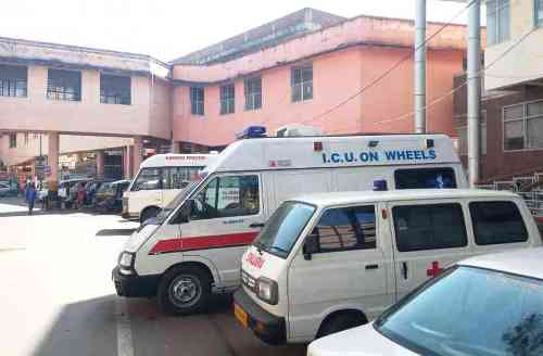 Ambulance  strike in Udaipur-67 ambulance on strike